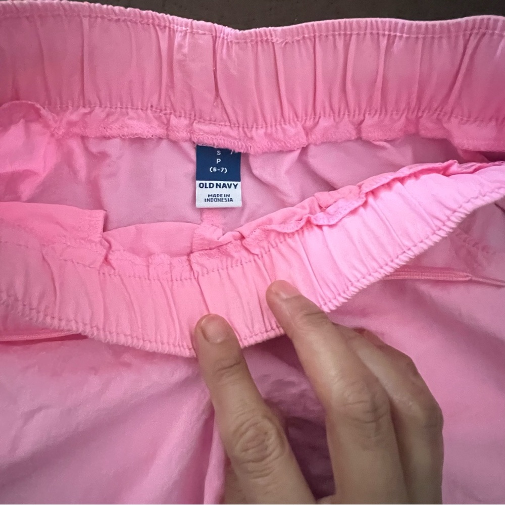 Old Navy Pink Athletic Shorts Lightweight Moisture-Wicking - Picture 2 of 2